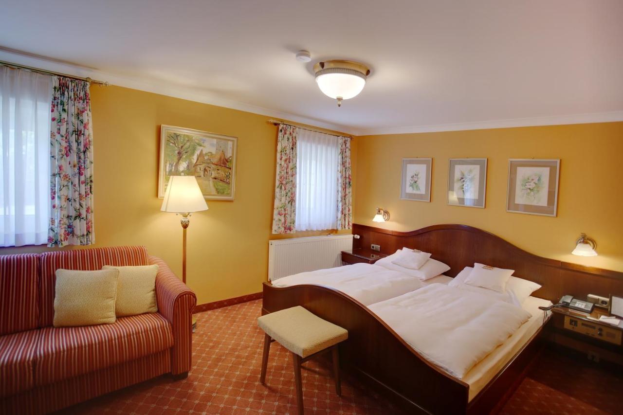 Hotel Brauereigasthof Landwehr-Braeu Reichelshofen Extérieur photo