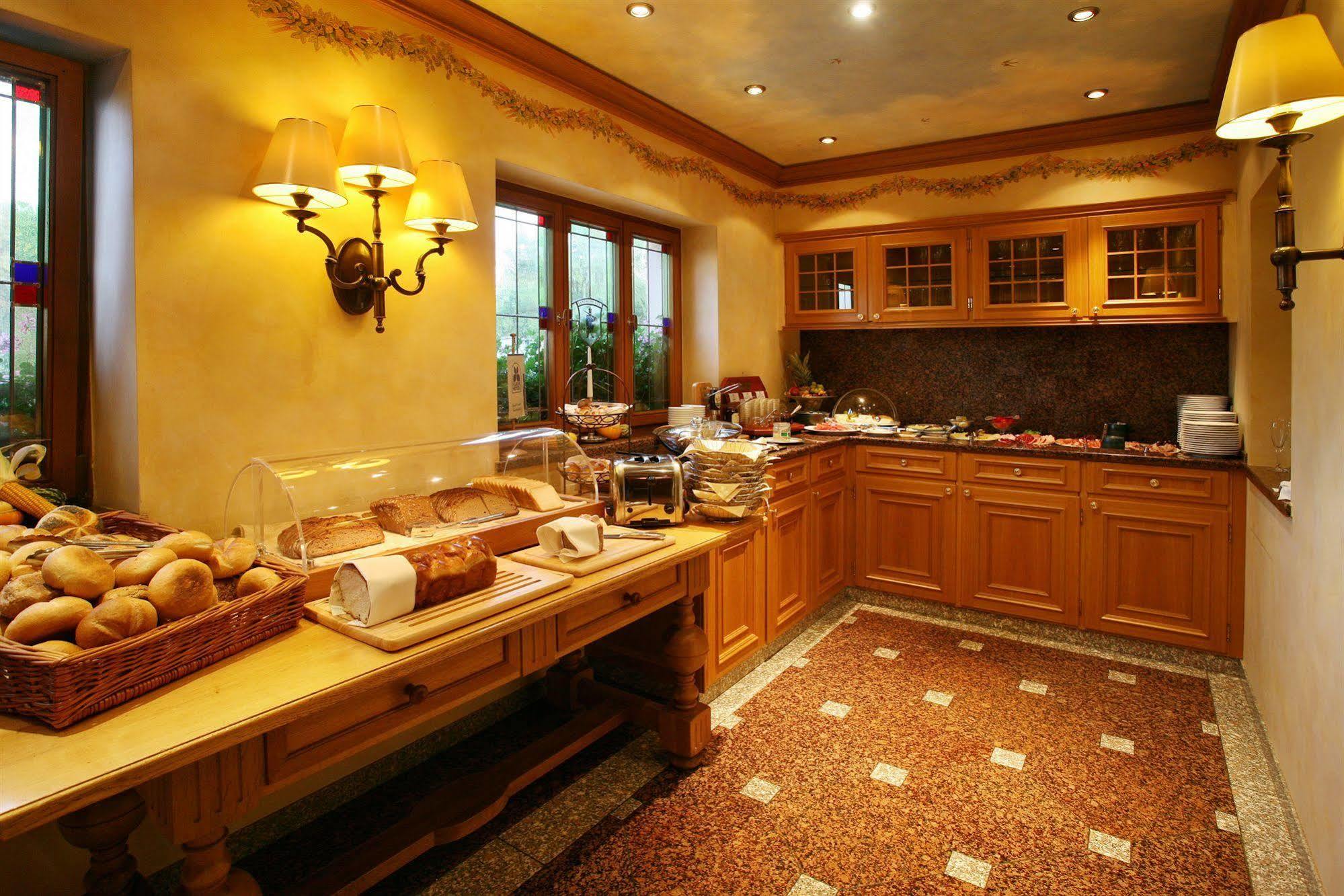 Hotel Brauereigasthof Landwehr-Braeu Reichelshofen Extérieur photo