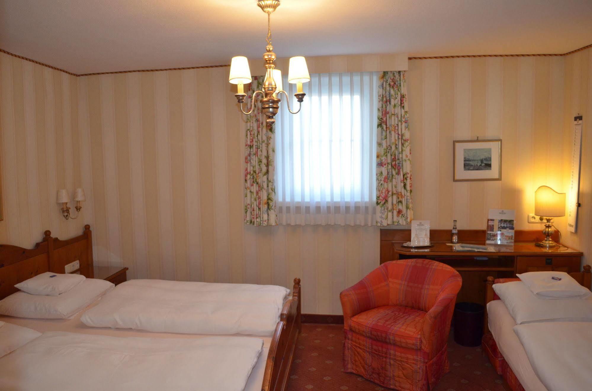 Hotel Brauereigasthof Landwehr-Braeu Reichelshofen Extérieur photo